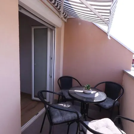Apartment Bella Vista With A Sea View